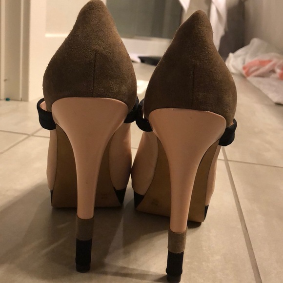 Jessica Simpson heels - Picture 3 of 5